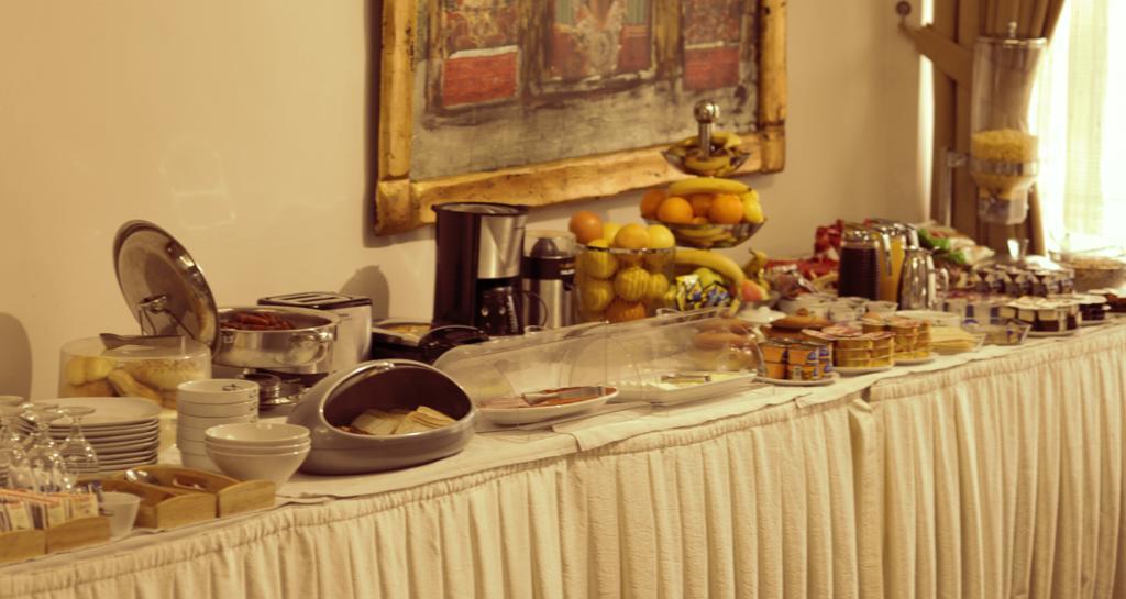 Premier Hotel Skopje Luaran gambar