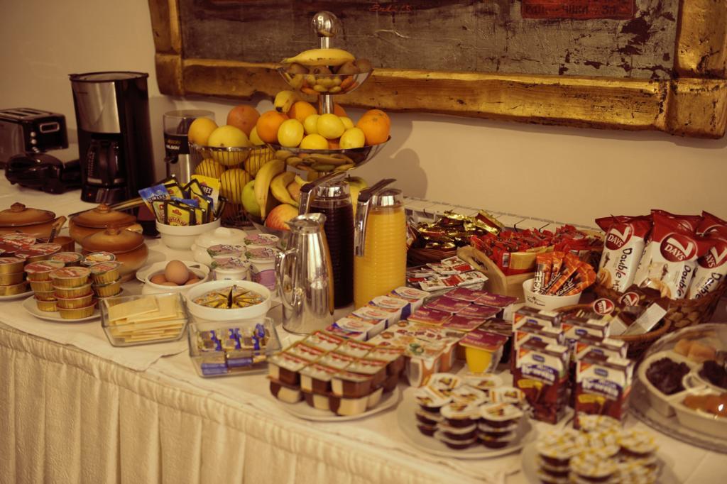 Premier Hotel Skopje Luaran gambar