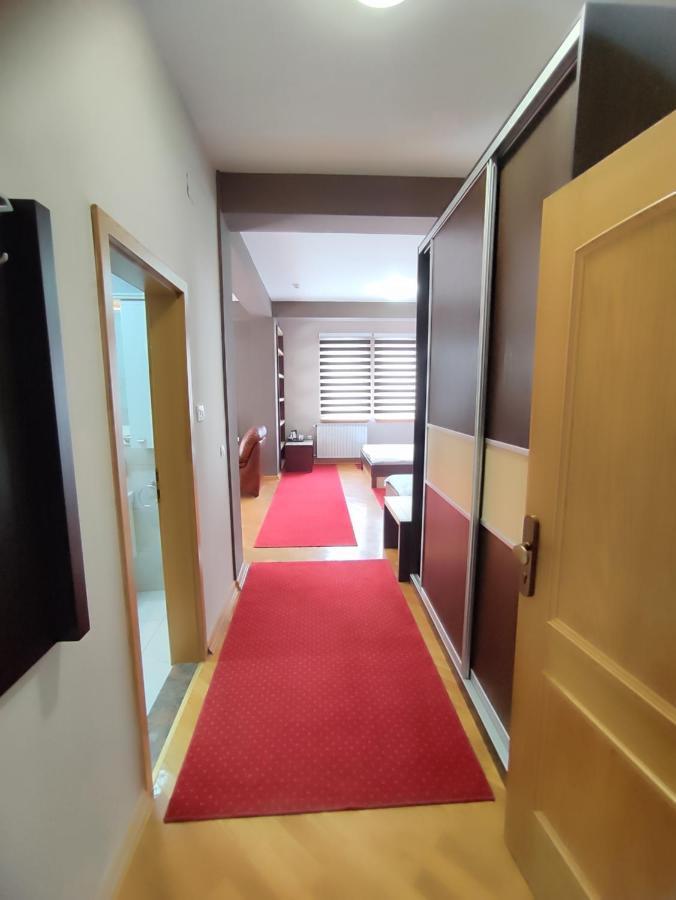 Premier Hotel Skopje Luaran gambar