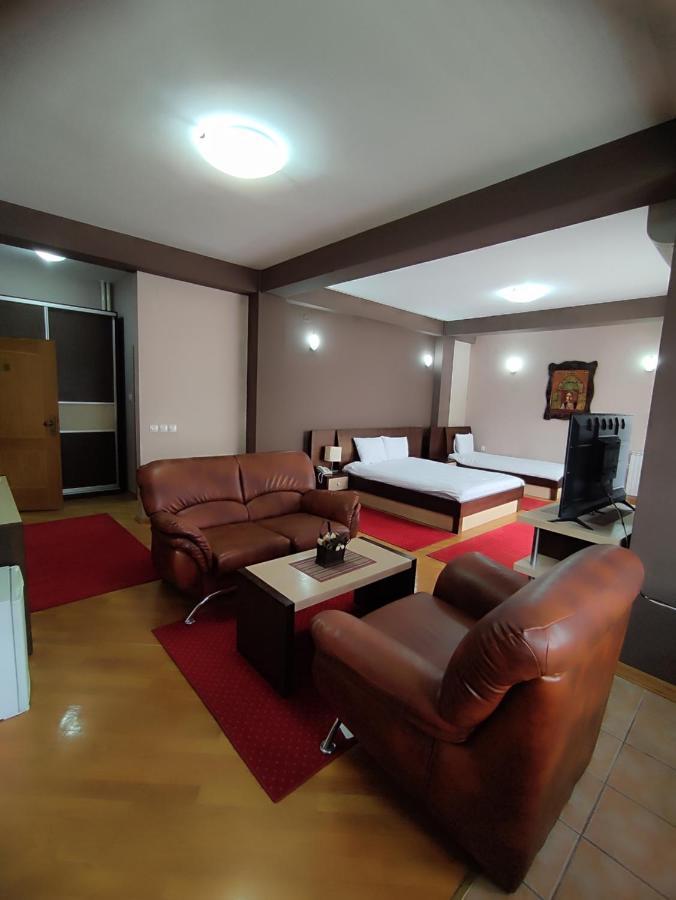 Premier Hotel Skopje Luaran gambar