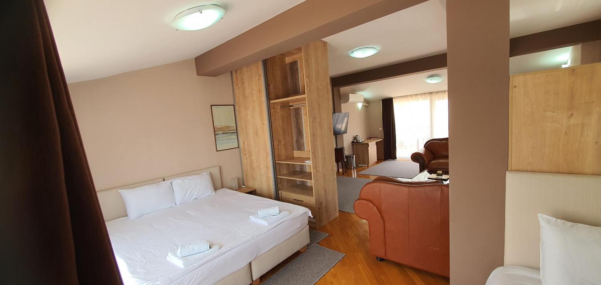 Premier Hotel Skopje Luaran gambar