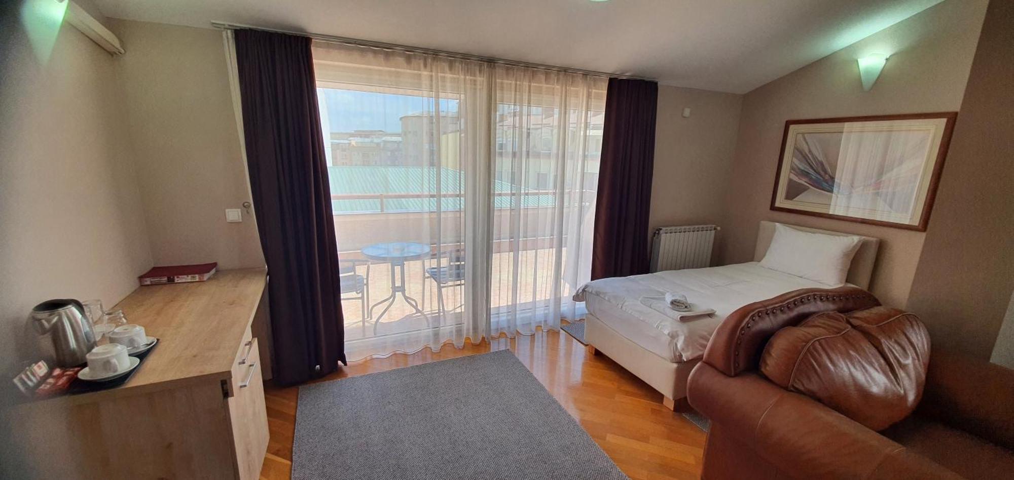 Premier Hotel Skopje Luaran gambar